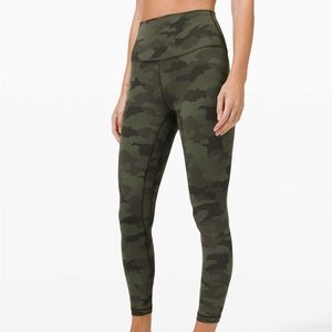 lululemon Green Camo Align 25” Leggings / Size 8
